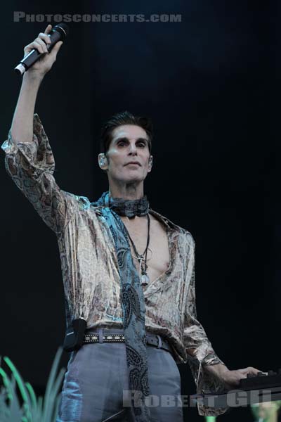 PERRY FARRELL'S KIND HEAVEN ORCHESTRA - 2019-07-20 - PARIS - Hippodrome de Longchamp - Alternative Stage - 